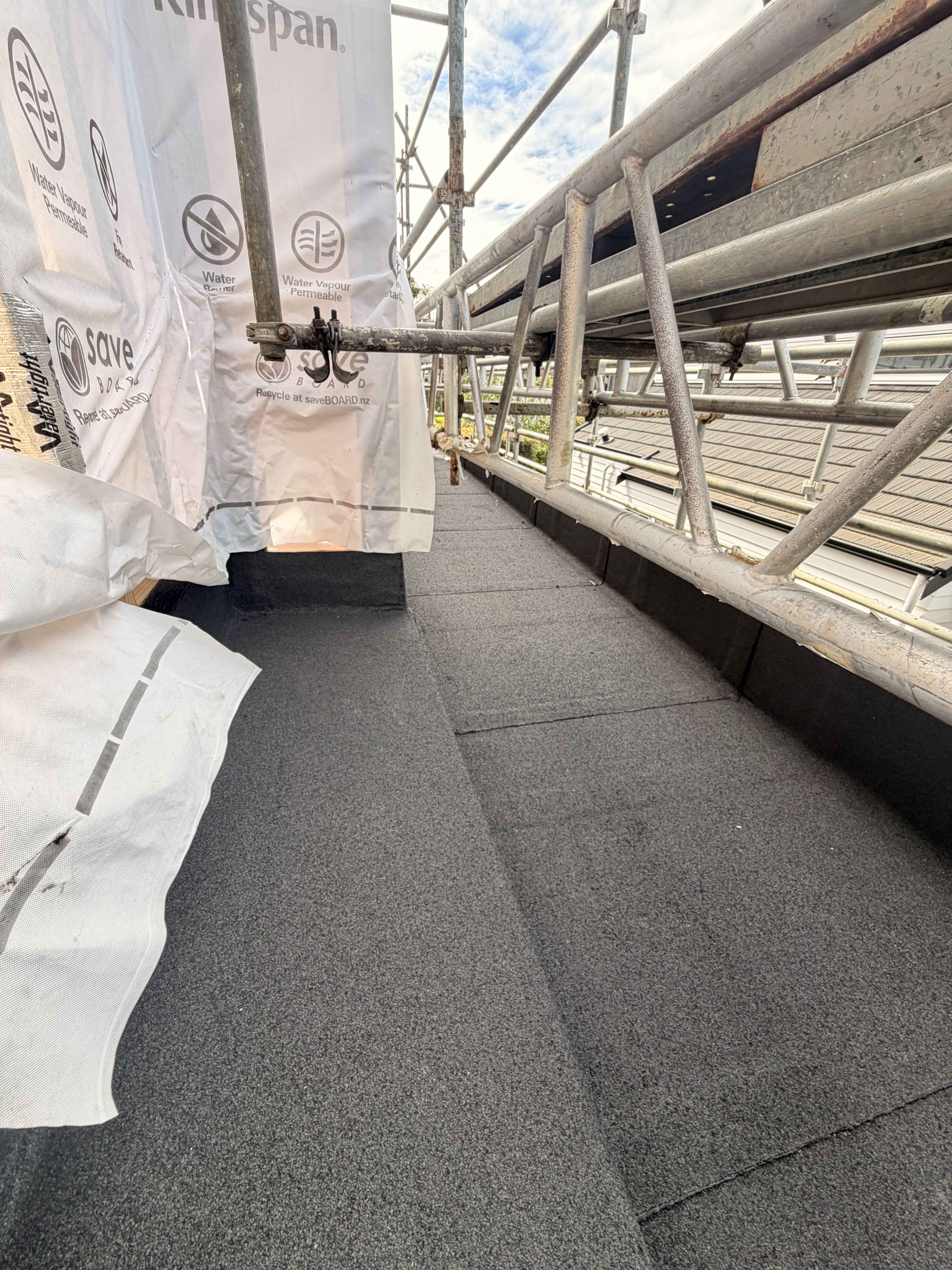 Torch-on Membrane Roofing in Auckland: Pros, Cons, Lifespan & Repair Options