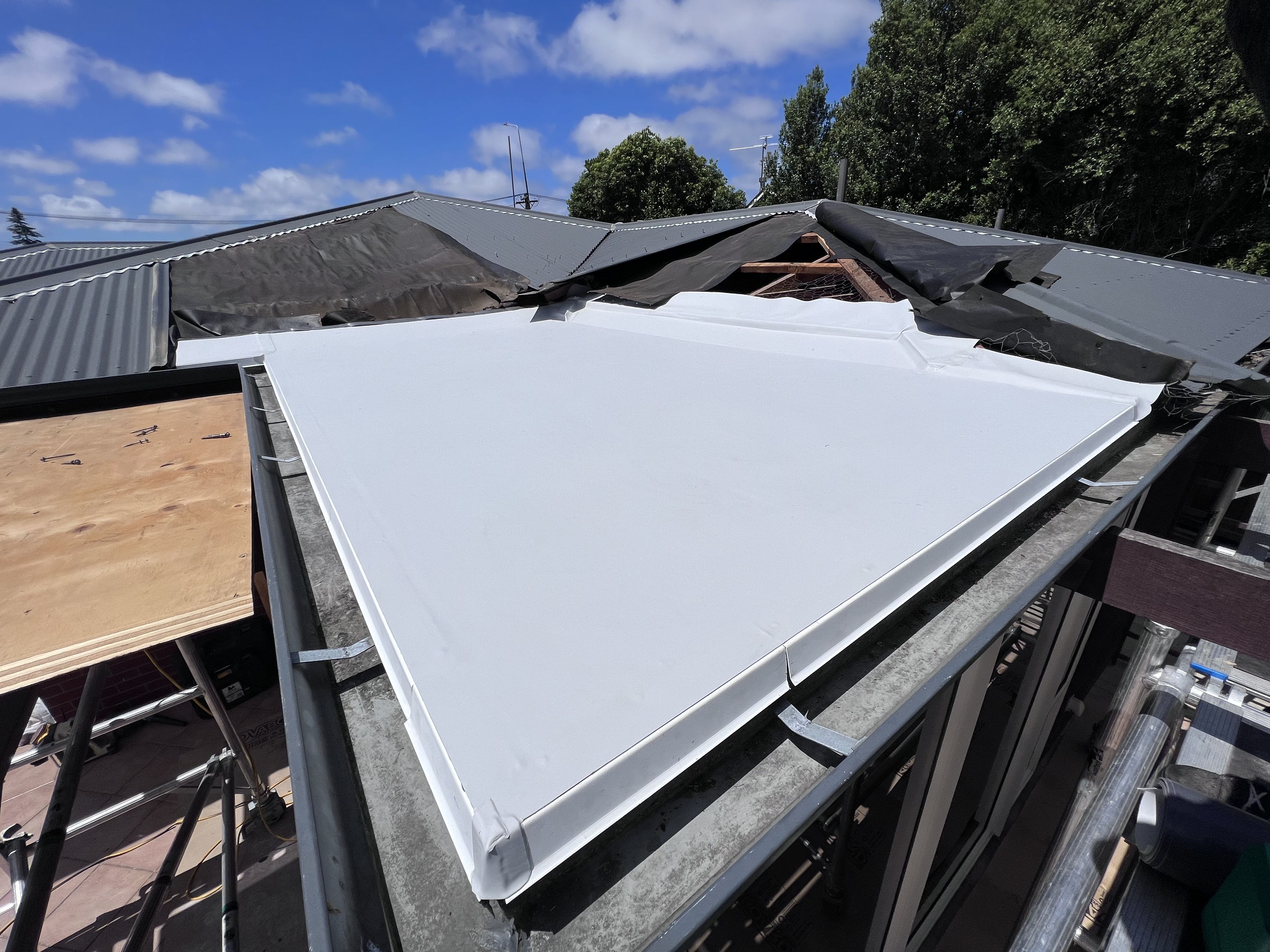 TPO Membrane Roofing in Auckland: Pros, Cons, Lifespan & Repair Options